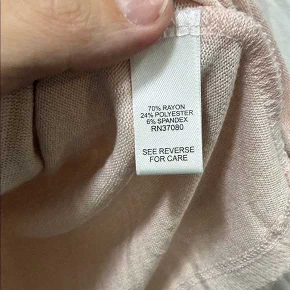 Elegant Light Pink Button-Accent Sweatshirt - Picture 4 of 5